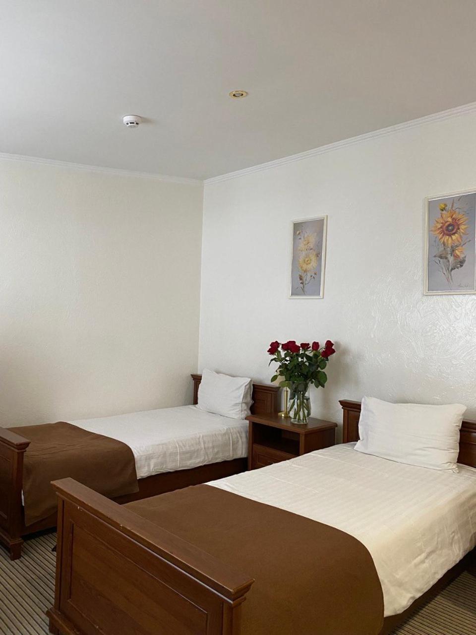 Hotel Kopa - Zjovkva Buitenkant foto